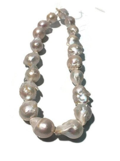 FRESHWATER Pearl Baroque Shape , White pearl boraque shape . Length 40 cm, Size 15-18 mm, Natural Pearl Necklace Quality AA