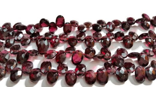Garnet Faceted Ordinary Cutting Buff Oval Shape Top Drill. Length of strand 15