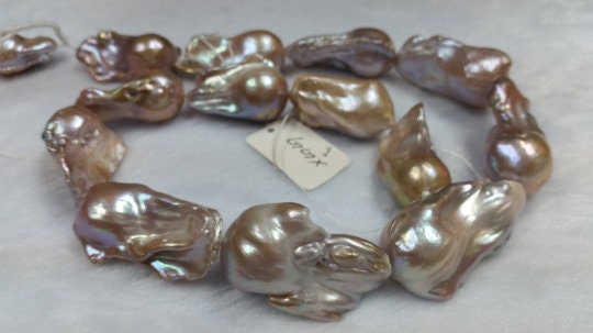 Natural Freshwater Pearl Baroque Size Approx 16x28MM Top Quality Pearl ,Freshwater pearl , AAAA Grade