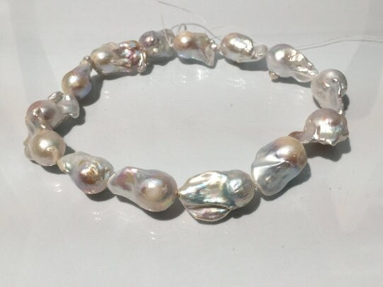 FRESHWATER Pearl Baroque Shape , White pearl boraque shape . Length 40 cm, Size 18-34 mm, Natural Pearl Necklace Quality AA