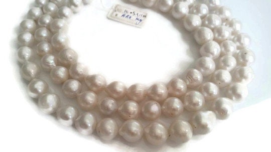 Freshwater Pearl Round shape, Size 10.5-11MM, Length 16