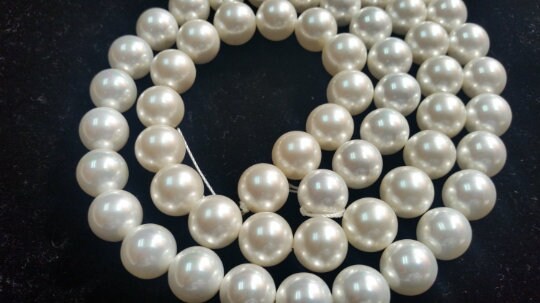 12MM White Shell Pearl Round Beads, Good Quality Pear for Necklace. Beatuifull off white