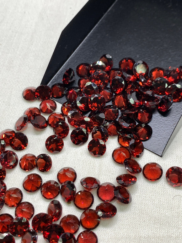 Garnet Round Faceted 7 mm size Height 4.5 mm Code #G27 Pack of 4 Pcs  -Garnet Cut Stone -Natural Garnet Loose Stone - AAA Quality Stones