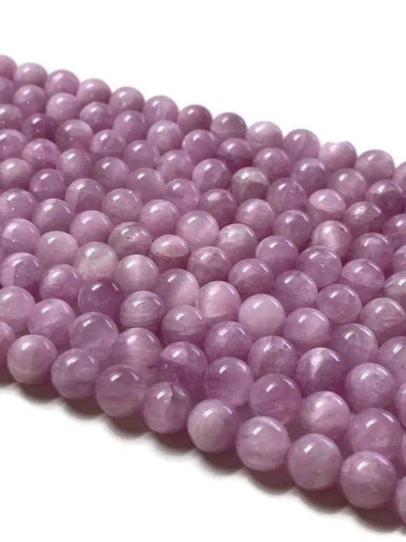 1/2 strand Kunzite Round Beads 8 mm Size • AAAA Quality • Length 20cm • Dark Pink Color • Natural Kunzite Beads • Origin Brazil