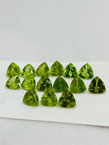 8MM Peridot Trillion faceted Pack of 1 PC - Natural Peridot Trillion Cut - Peridot loose Stones .Peridot faceted cabs