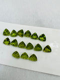 8MM Peridot Trillion faceted Pack of 1 PC - Natural Peridot Trillion Cut - Peridot loose Stones .Peridot faceted cabs