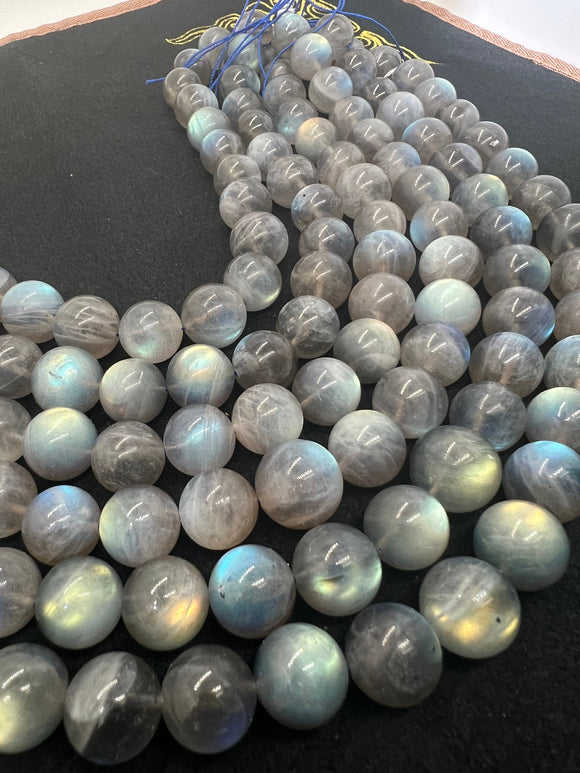 Labradorite Round 18 MM beads, good Quality and perfect round shape . lots of Yellow and Blue Flash -AAA Grade