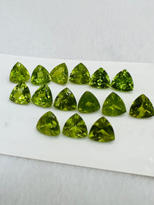 9MM Peridot Trillion faceted Pack of 1 PC - Natural Peridot Trillion Cut - Peridot loose Stones .Peridot faceted cabs