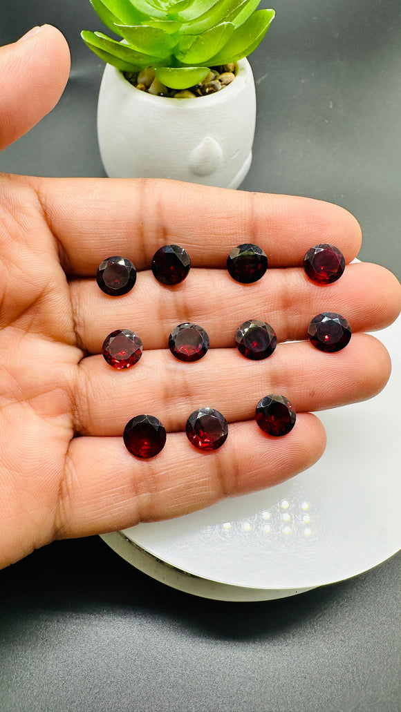 Garnet Round Cut Stone 8 mm size • Pack of 1 Piece • AAA Quality Natural Garnet Cut Stone • Orissa(India) Mines