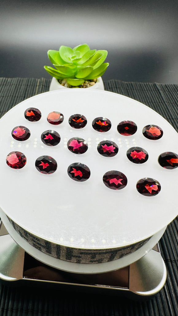 Garnet Oval Cut Stone 8x10 mm size • Pack of 1 Piece •  AAA Quality Natural Garnet Faceted Oval Stone • Orissa(India) Mines