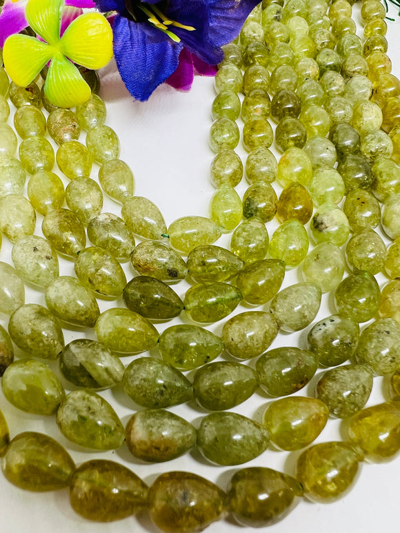 grossular garnet 8X12MM drop shape. green Grossular beads. Garnet shape .